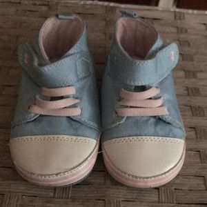 Baby shoes